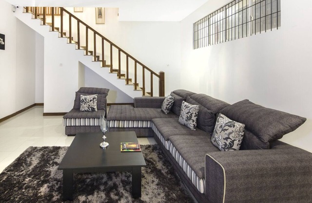 Villa Crystals - 4 Bedroom Luxury villa in Colombo, Sri Lanka