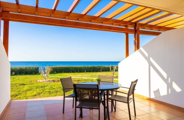 Villa Olympia - Two Bedroom Villa, Sleeps 5