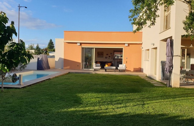 Villa D'architecte, Idéale Famille