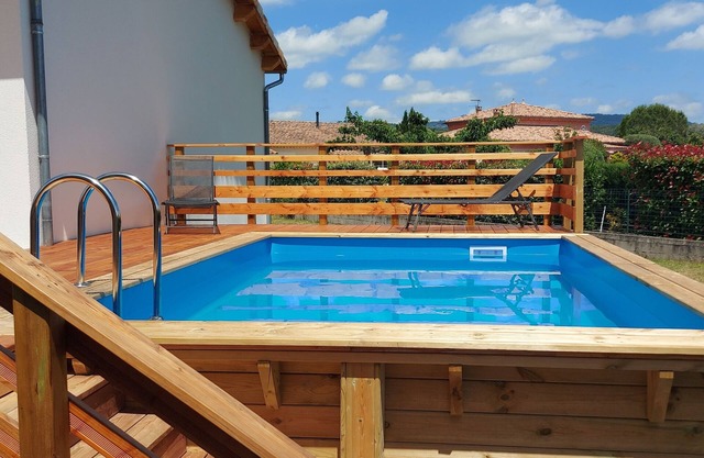 Villa Dans Village sud Ardéche Avec Piscine Privée