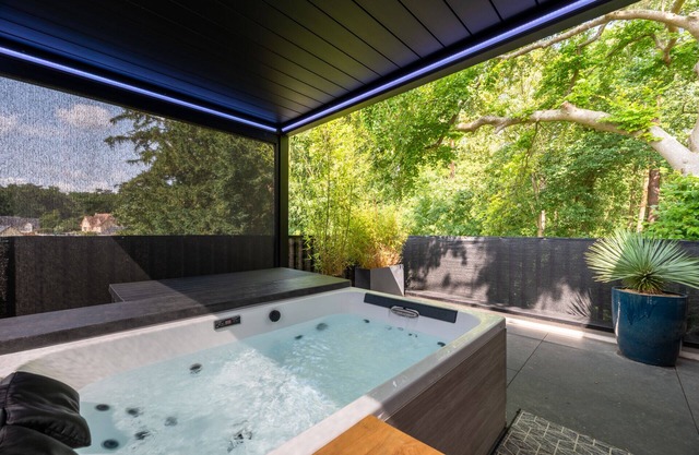Villa de luxe avec jacuzzi & billard proche Armada