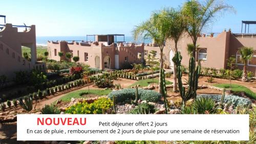 VILLA DE STANDING -PISCINE - MER - BOULODROME - TENNIS