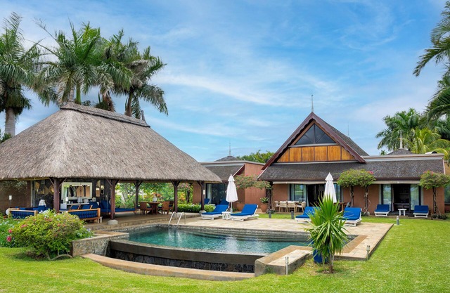 Villa Ebony - Tropical Design with Ocean View, West Coast