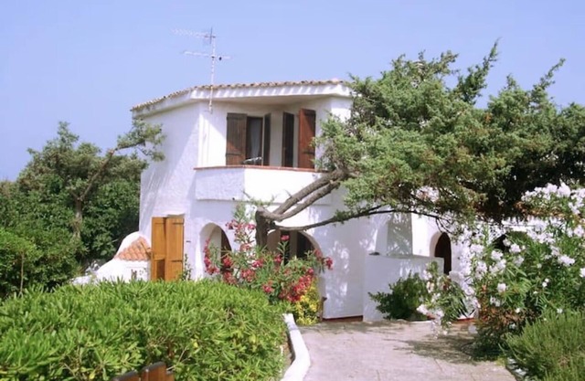 Villa Eden, 40 meters from the beach, with garden