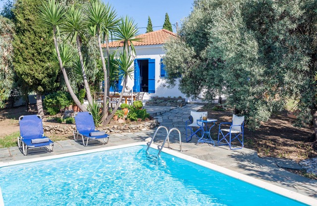 Villa Elaion Private Pool- Sea Views -sleeps 4+3 KIDS (bunk bed +cot+baby chair