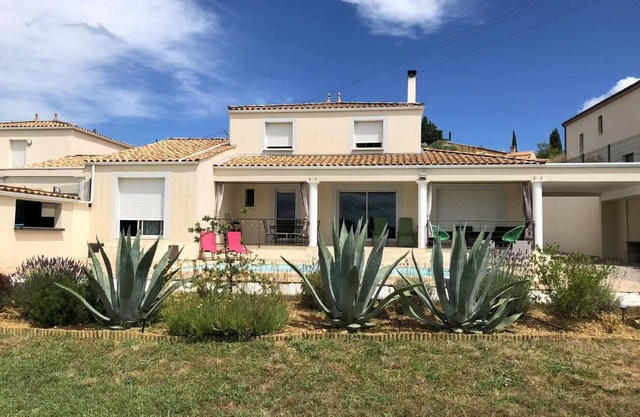 VILLA ELEGANCE AND SERENITY