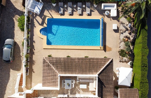 Villa Eliana Artistic escape with family pool