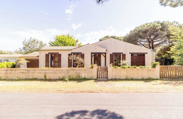 Villa Entre-Deux-Mers. 4 bedrooms. Gatseau Beach