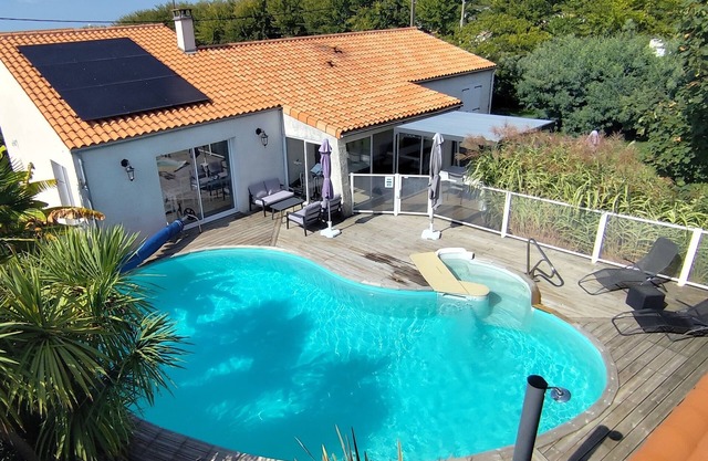 Villa Foxy - 3* furnished holiday home with private pool in Charente Maritime