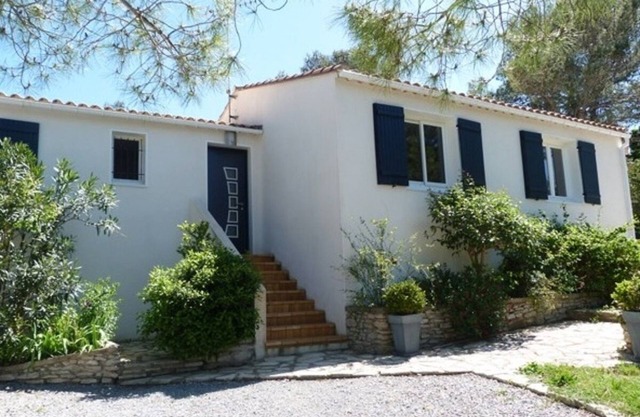 villa 7 pers with swimming pool on beautiful landscaped garden, near Montpellier