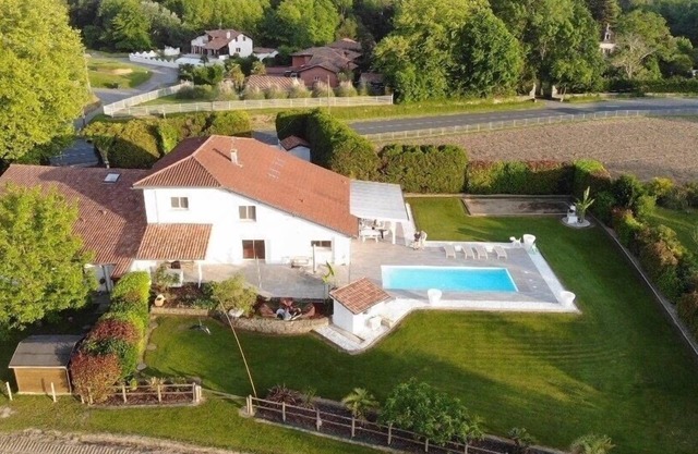 Villa Avec Piscine Chauffée aux Portes de Bayonne, Capbreton, Hossegor, Biarritz