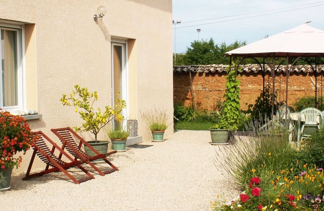 Villa Avec 5 Chambres et 5 Salles de Bains Complètes, Proche Cnpe Bugey