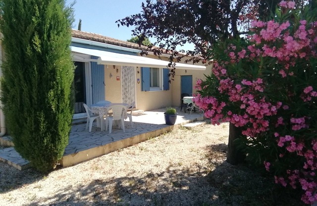 Villa 5 km from Uzès. Approx. 120 m2.