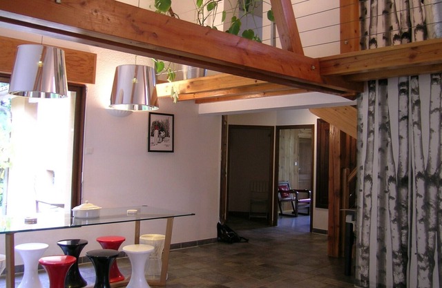 Villa from 500€/week. space, calm, great comfort in the park.