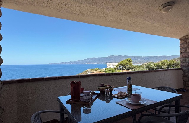 Villa Gabriella "Sea View" (Upper Floor Apartment)