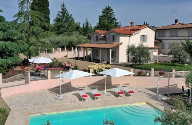 Villa Gaville - Villa with private pool