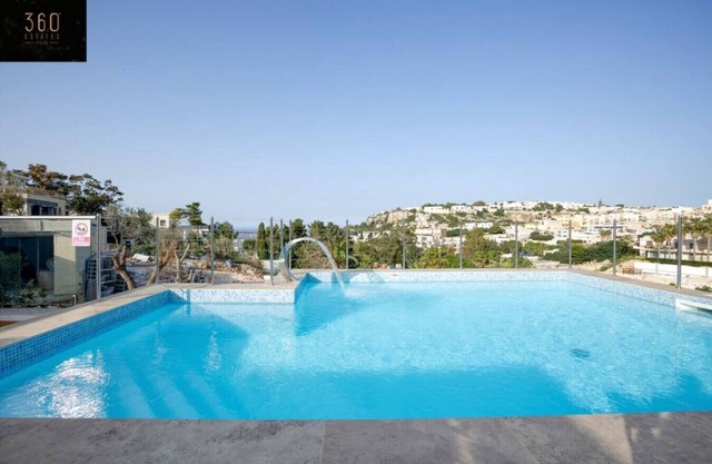 Villa GEM with in/Outdoor Pool & SPA + Billiard