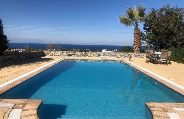 Villa Green Palace, Private pool, Sea & Mountain views , Spacious & Beautiful