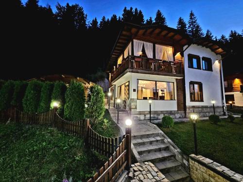 Villa Hills - къща за гости с храна