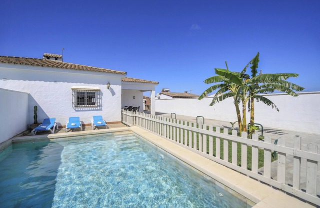 Villa "Ibicenca" close to the Beach with Pool & Wi-Fi