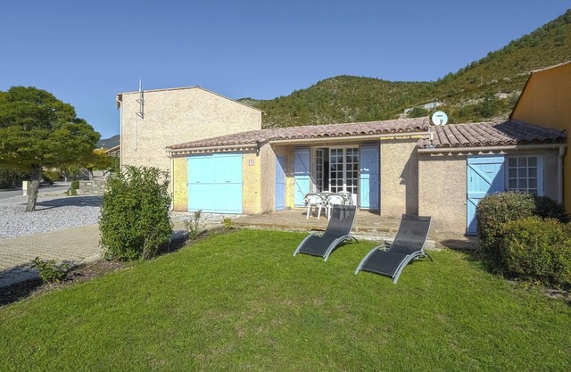 Villa in Castellane near Lake and Forest