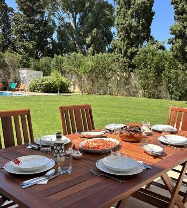 Villa in Hammamet garden pool and beach