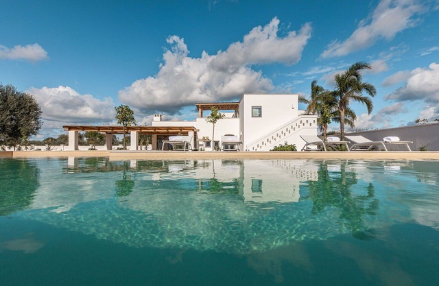 Villa in Ostuni with 6 bedrooms sleeps 12