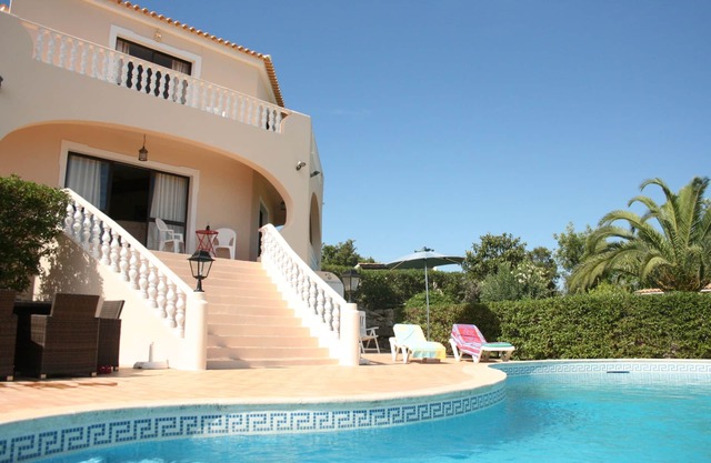 Villa in peaceful location, superb views, pool, garden, mini golf and ping pong