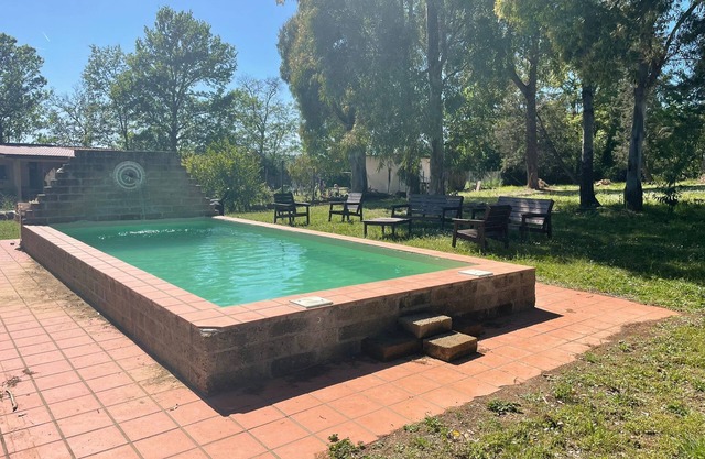 Villa in Rome with pool along via Francigena, suitable for families and pets