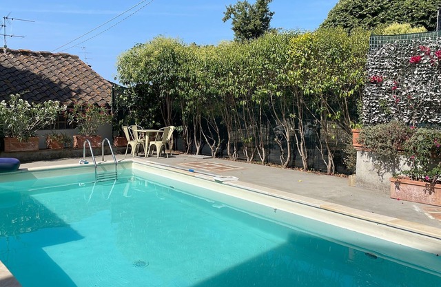 Villa in the hills of Versilia, with swimming pool, garden and sea view terrace
