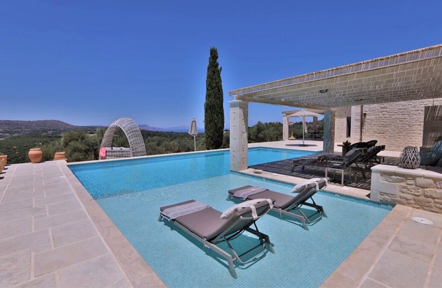 Villa Kali Zoi, pure luxury for 4 people