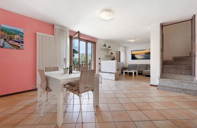Villa 'Katzemburg 5+' with Lake View, Private Garden and Wi-Fi