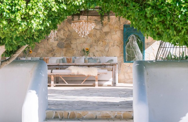 Villa KM4 - Eight Bedroom Villa, Sleeps 16