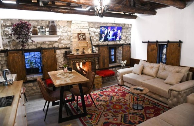 Villa Kokoshi: An Extraordinary Experience In Berat Castle