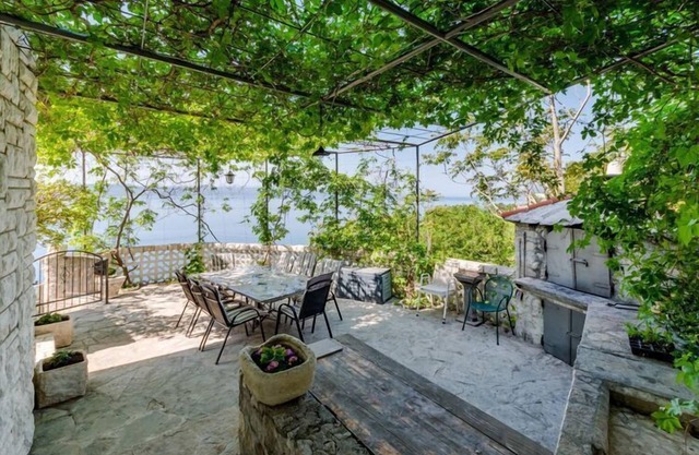Villa Kosa - Two Bedroom Apartment with Terrace and Sea View (A1 Prizemlje)