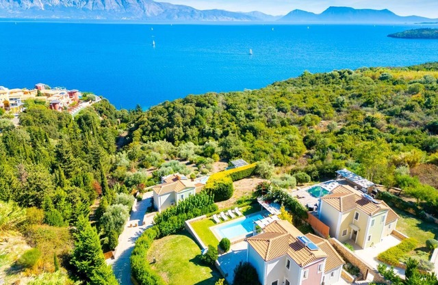 Villa Kyklamino - Three Bedroom Villa, Sleeps 6