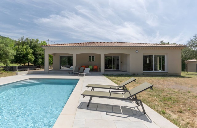 Villa 'La Barbière' with Private Pool, Wi-Fi and Air Conditioning