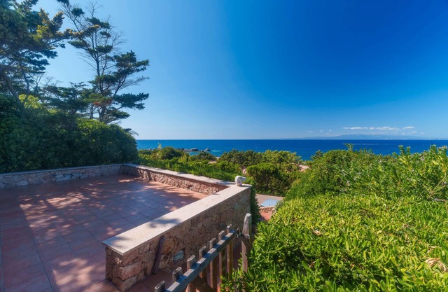 Villa 'La Margiola - Amazing Location' with Sea View, Wi-Fi and Air Conditioning