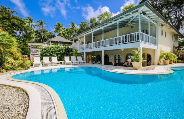 Villa Landfall House, Sandy Lane by Fantasia Villas