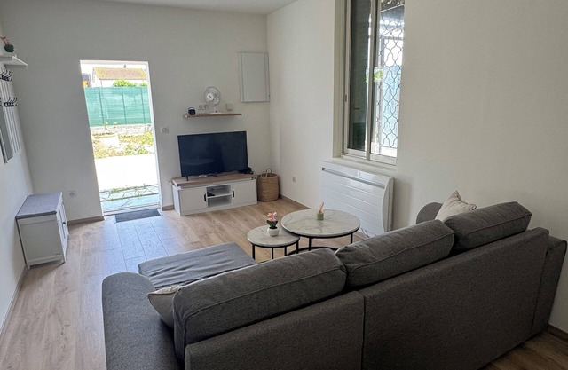 Villa LARRIEU House with garden and parking space