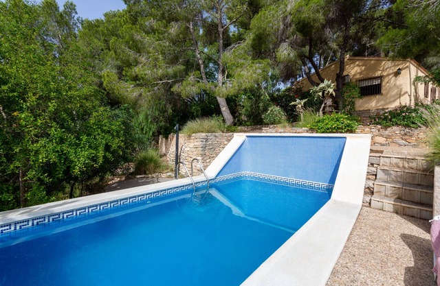 Villa 'Las Pedrizas' with Mountain Views, Private Pool and Wi-Fi