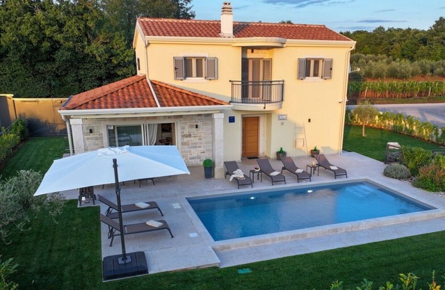 Villa Lavanda Muntrilj with pool