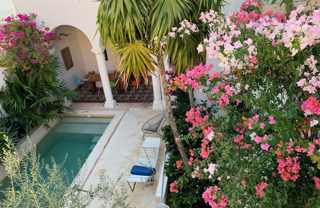 Villa Leonie - Serene & elegant historical 4bed home in superb location.