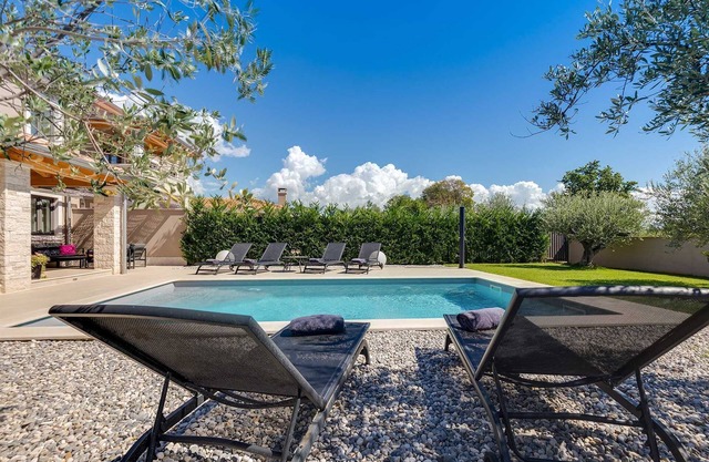 Villa Lyan with Swimming Pool