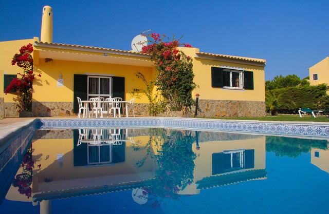 Villa Maça-huge villa perfect for families in 3acre farm near Quinta do Lago