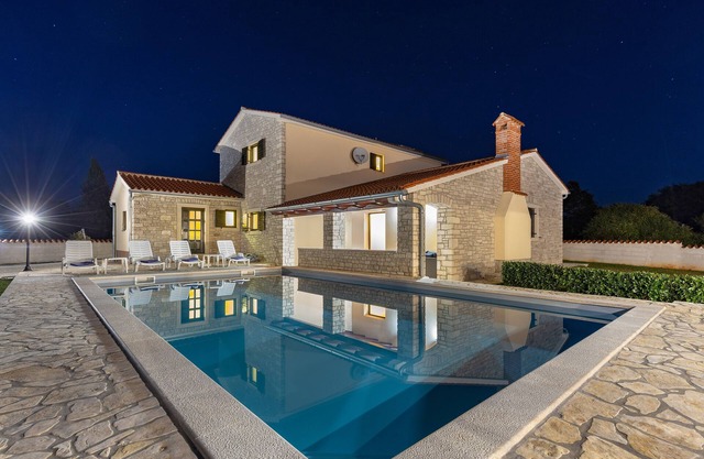 Villa Mara is located in the village Modrusani, Rovinj area.