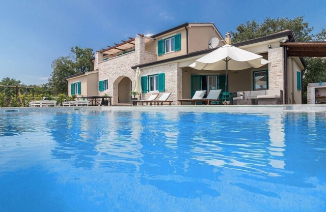 Villa Martha in Central Istria with private pool - wellness/table tennis for 12 persons