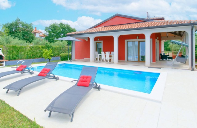 Villa Mary - Four Bedroom Villa with Pool