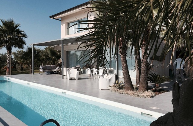 Villa Mozaic . wonderful setting with panoramic views, pool 16mX3