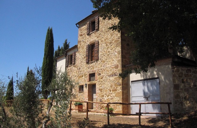 Villa Mulinello, secluded, panoramic view over Montepulciano valley.